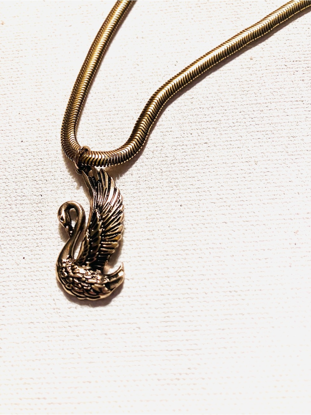 White Swan With Gold Layering Necklace Men’s or Ladie’s